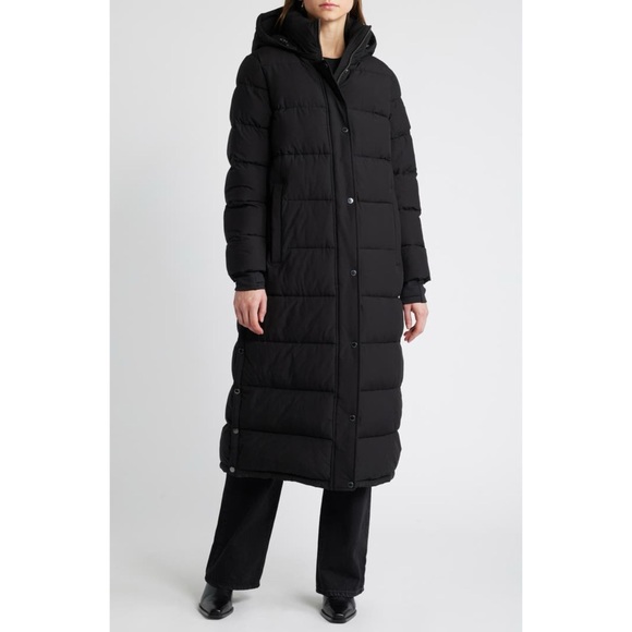 BCBGMaxAzria Jackets & Blazers - BCBGMXZRIA Women's Black puffer Long Puffer Coat